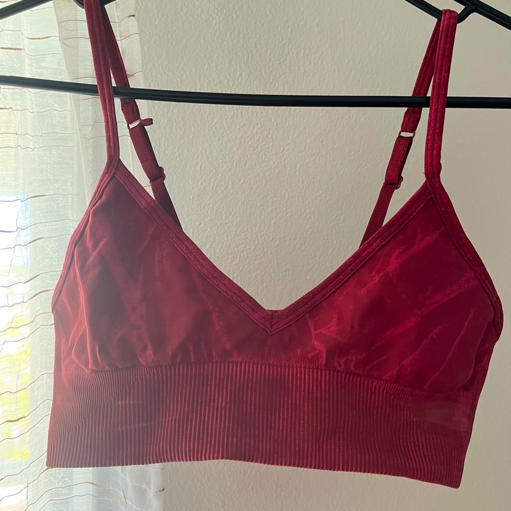 Ebb to Street Bra Lululemon Red